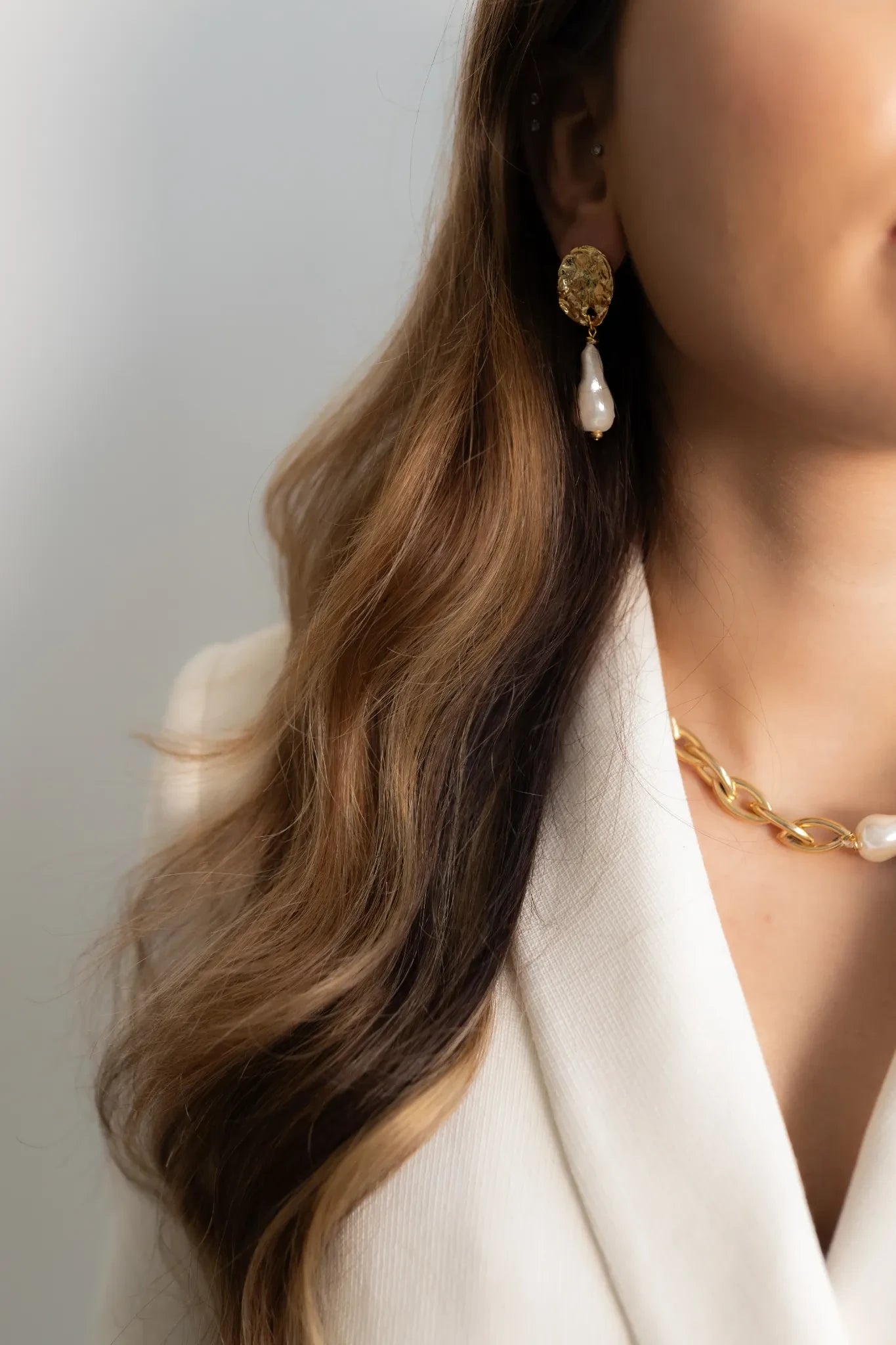 Shining queen baroque pearl earrings - barok parel oorbellen